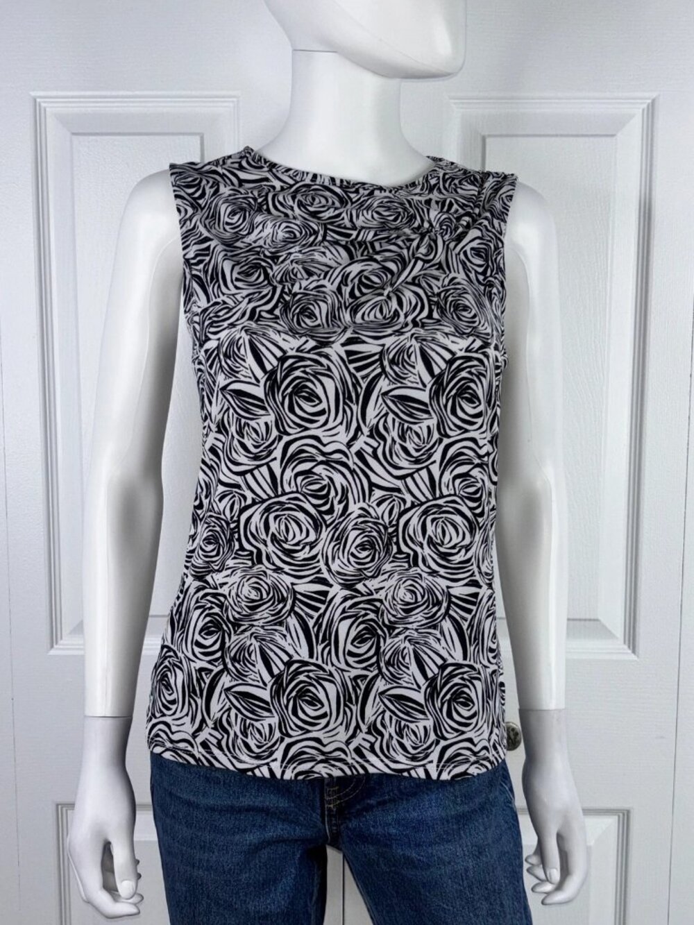 ADRIENNE VITTADINI women's floral camisole small NWOT